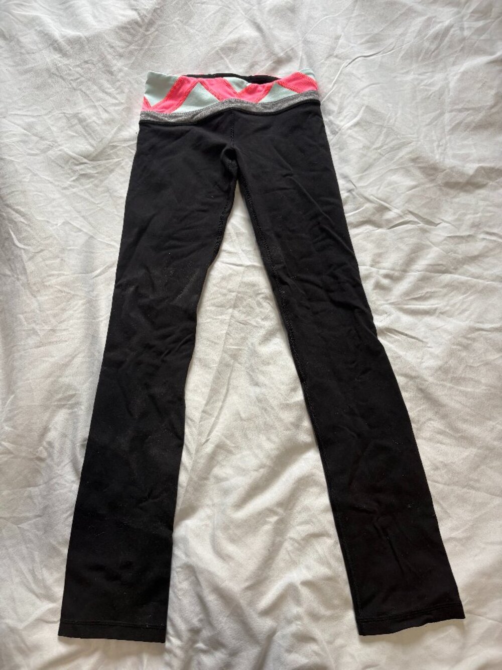 Ivivva Black Leggings with Pink and Grey Geometric Waistband - size 10